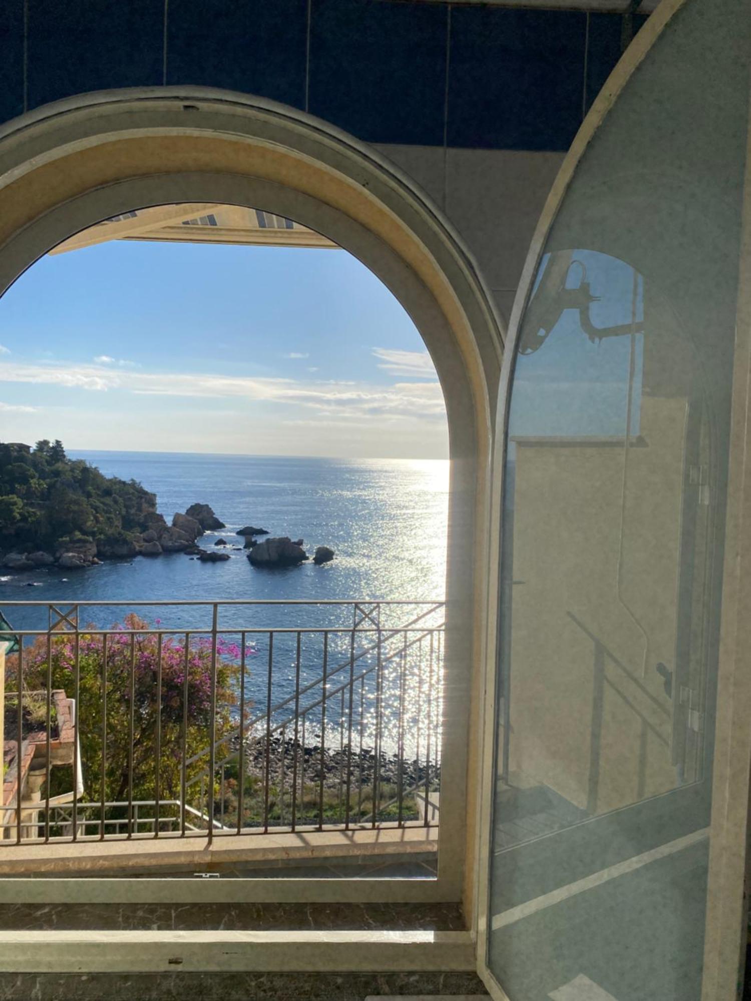 Suite Isola Bella Taormina Exterior photo
